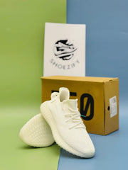 YEEZY 350(PREMIUM QUALITY)