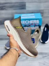 SKETCHERS GOOD YEAR (BROWN)