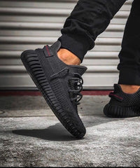 YEEZY 350 Black - Shoezify