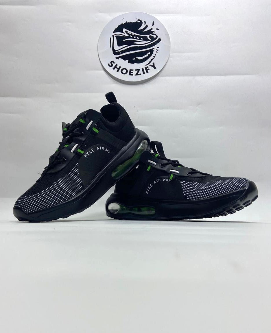 NK AIR MAX PLUS BLACK GREEN