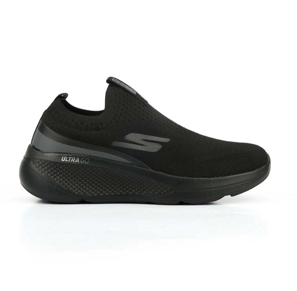 Sketchers Ultra Go runner All Black