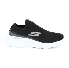 Sketchers Ultra Go runner Black