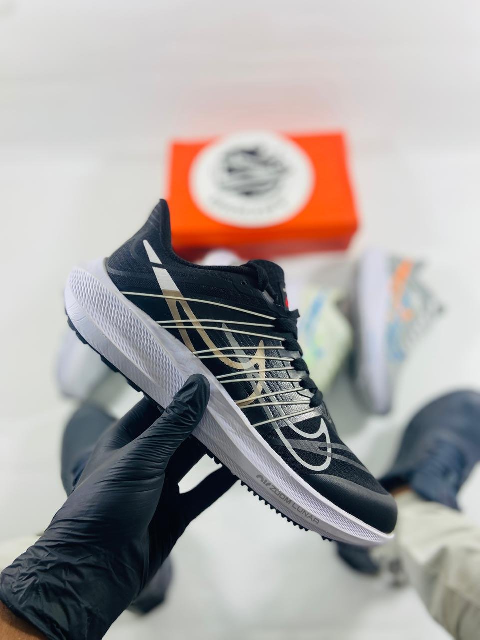 NK AIR ZOOM LUNAR 8