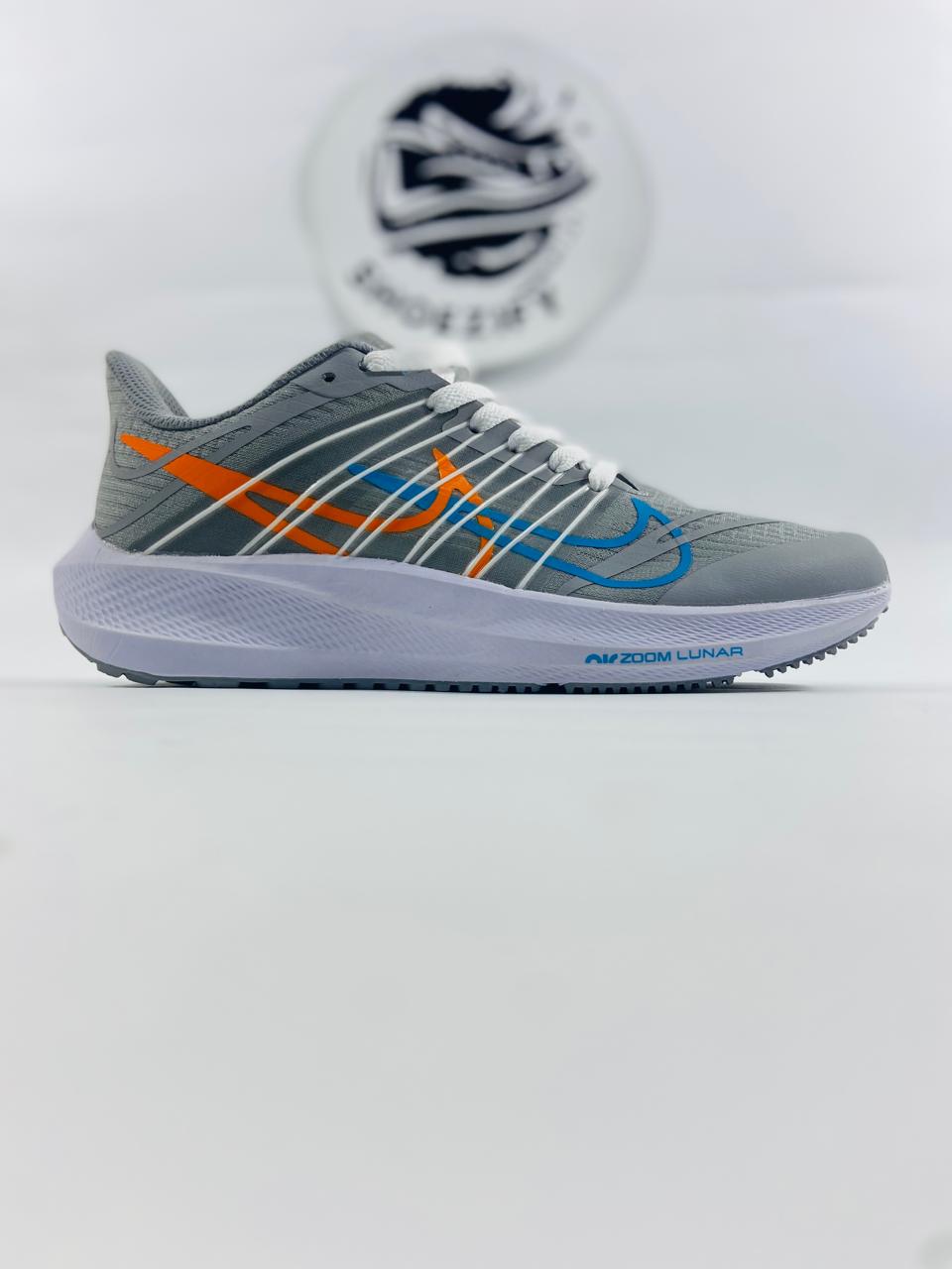 NK AIR ZOOM LUNAR 8