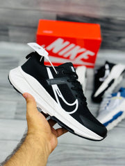 NK AIR ZOOM NEXT RUNNER