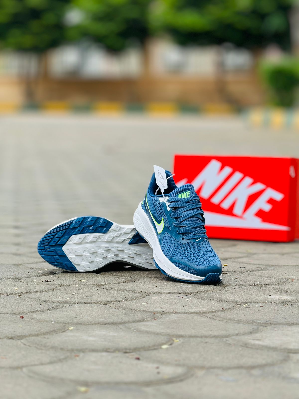 NK AIR ZOOM NEXT RUNNER