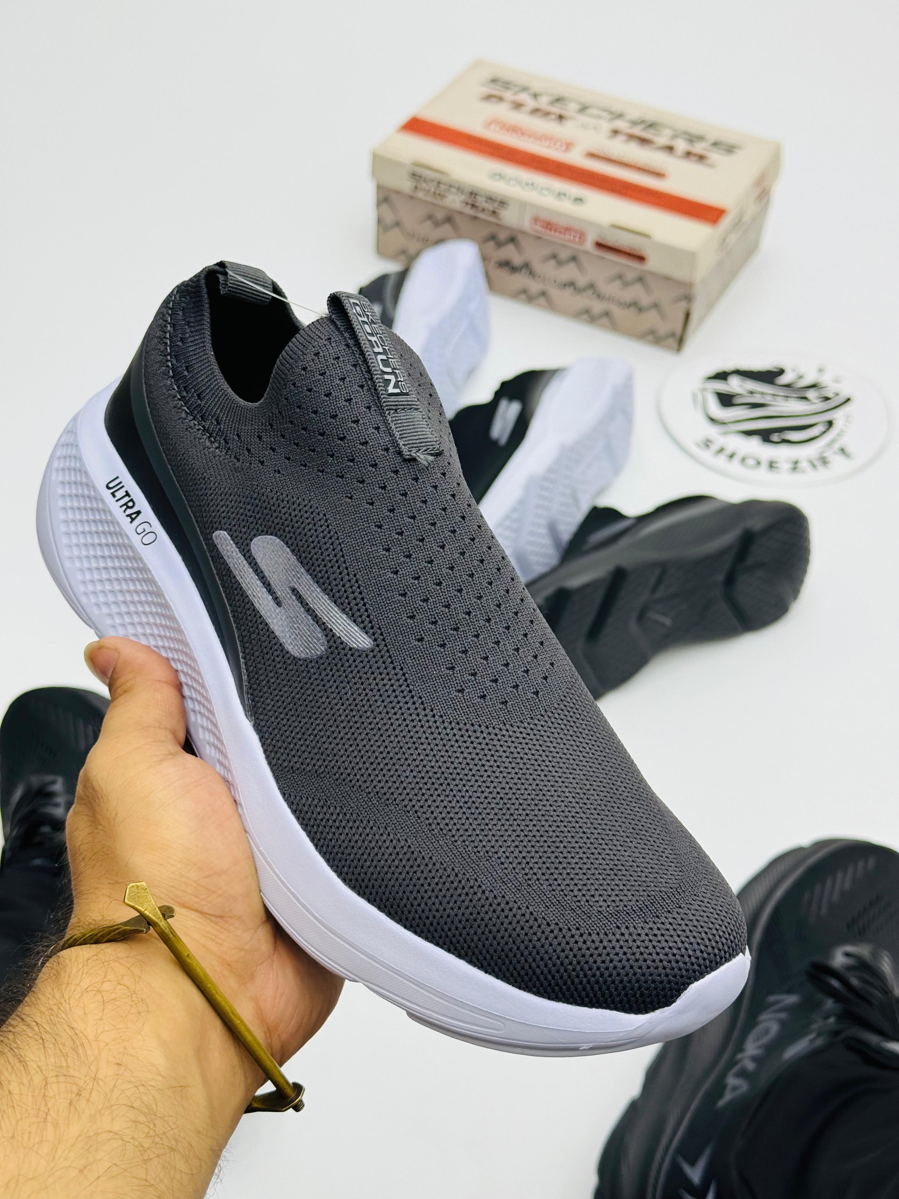 Sketchers Ultra Go runner