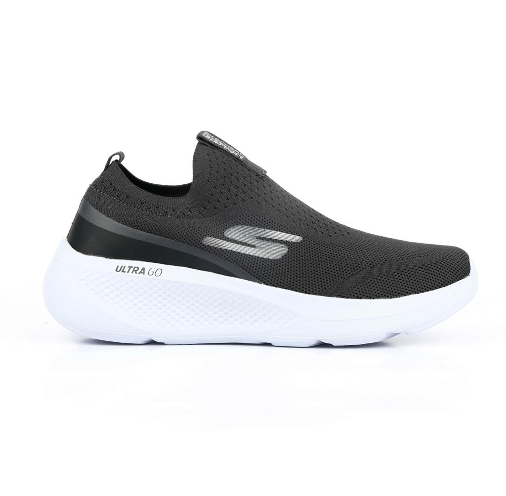 Sketchers Ultra Go runner